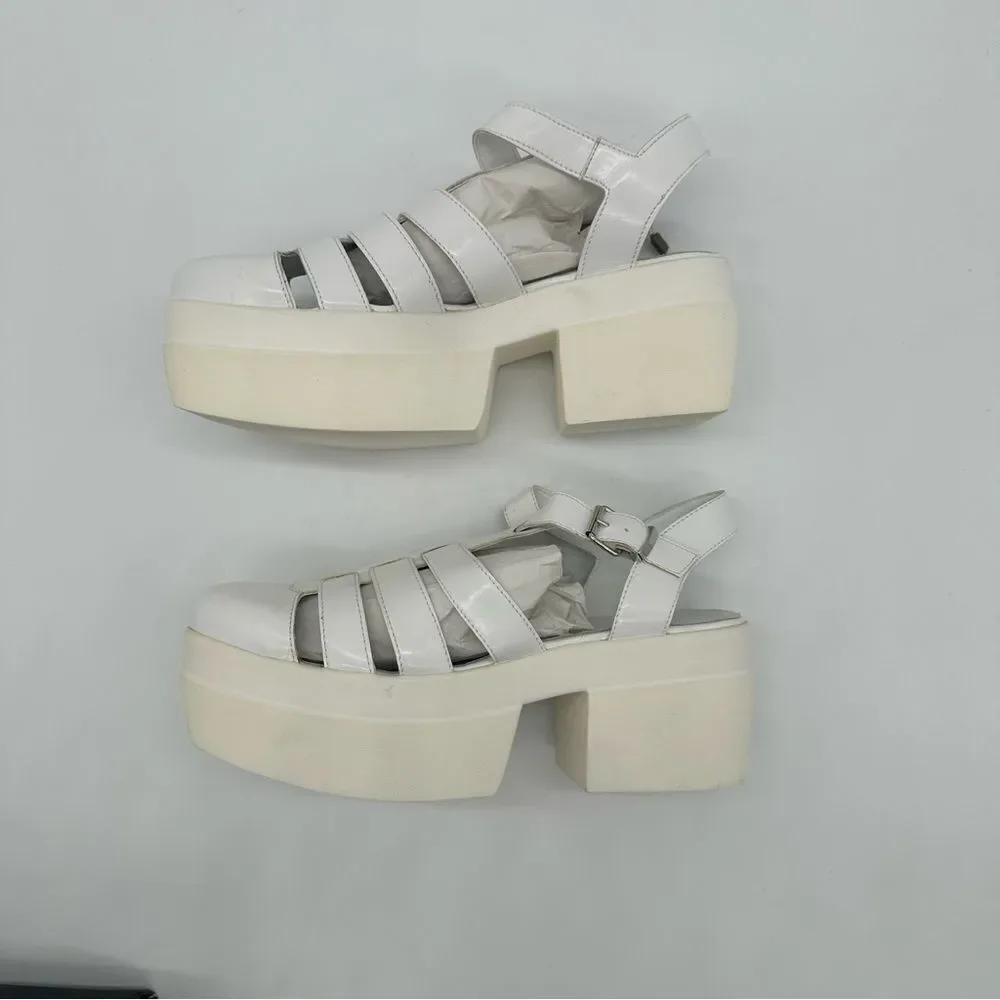 NEW Cult sandals